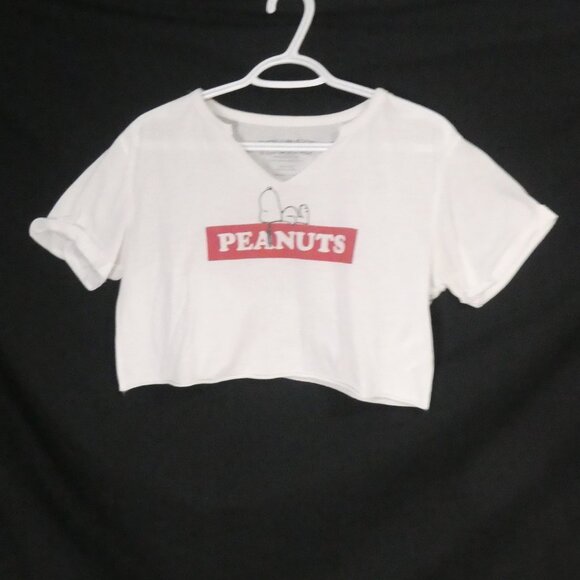 PEANUTS | large | Peanuts Graphic White Crop Top | Rolled Cuffs - Picture 2 of 15